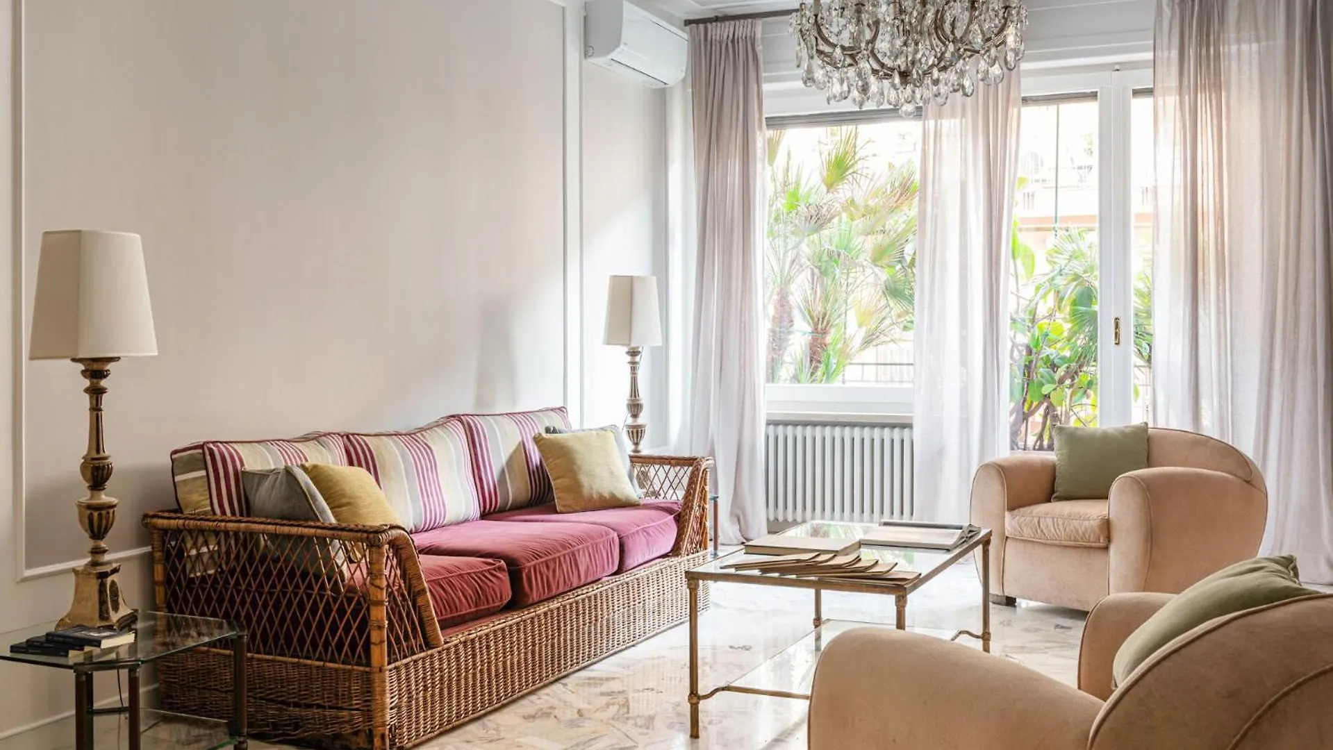 Aida Luxury Penthouse Apartment Bari 0*,  Italy